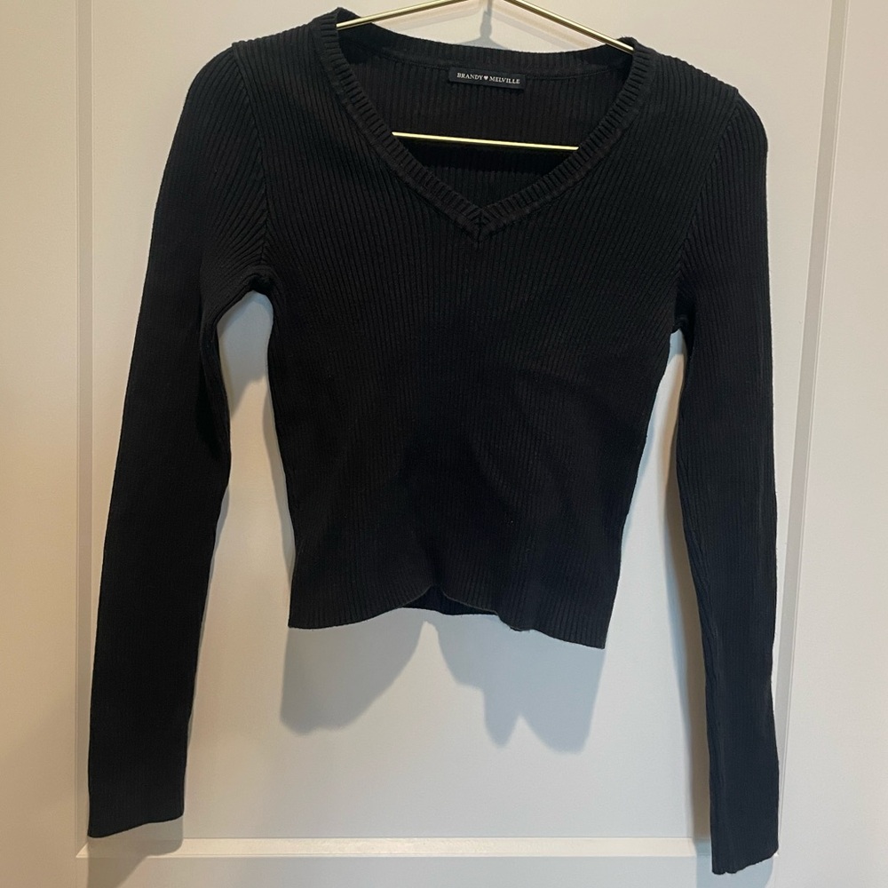 Brandy Melville Black Ribbed V-Neck Long Sleeve Crop Top